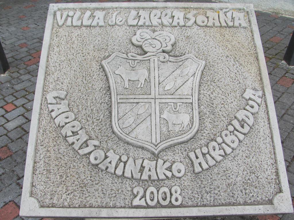 Pension El Peregrino De Larrasoana Екстериор снимка